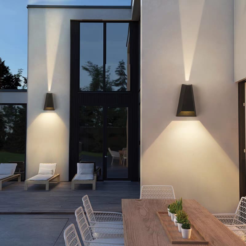 Architectural Wall Light with Directional Beam (W/856-BK-Y)