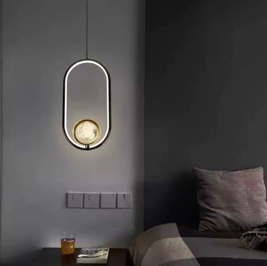 Black Pearl Oval Frame with Centerpiece