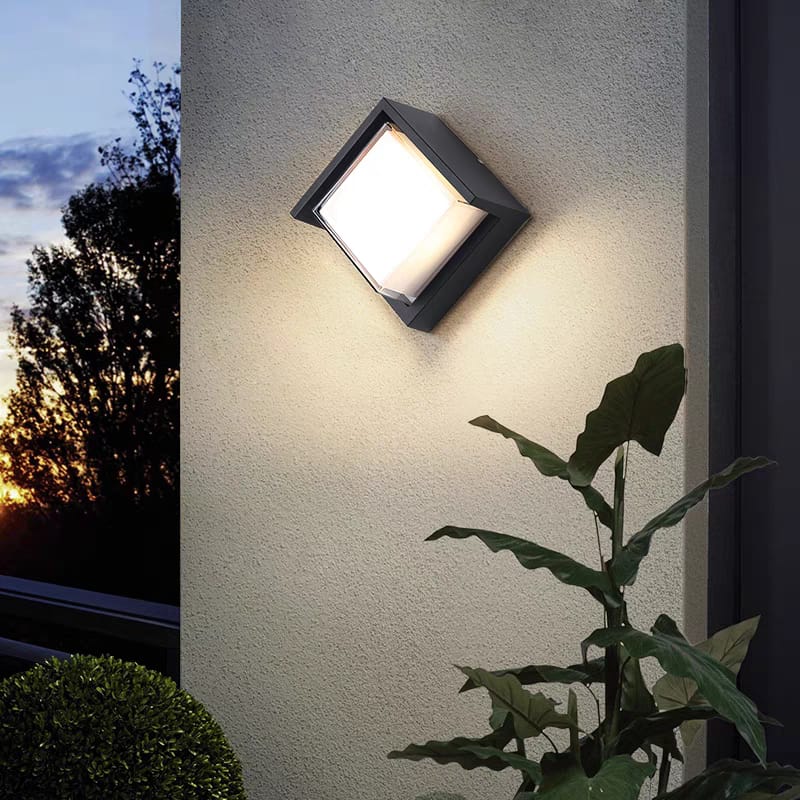 Sensor Wall Light (YS/1877-BK)