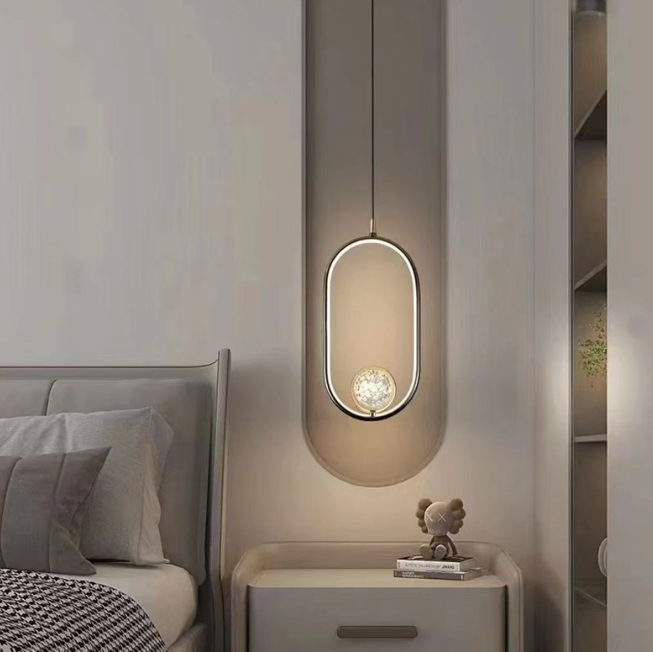 Black Pearl Oval Frame with Centerpiece