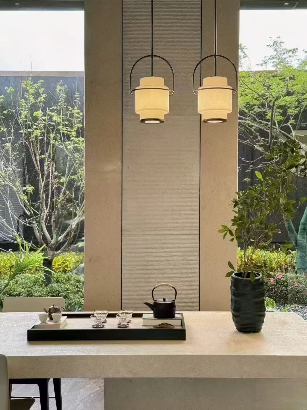 ELEGANT PENDANT LIGHT