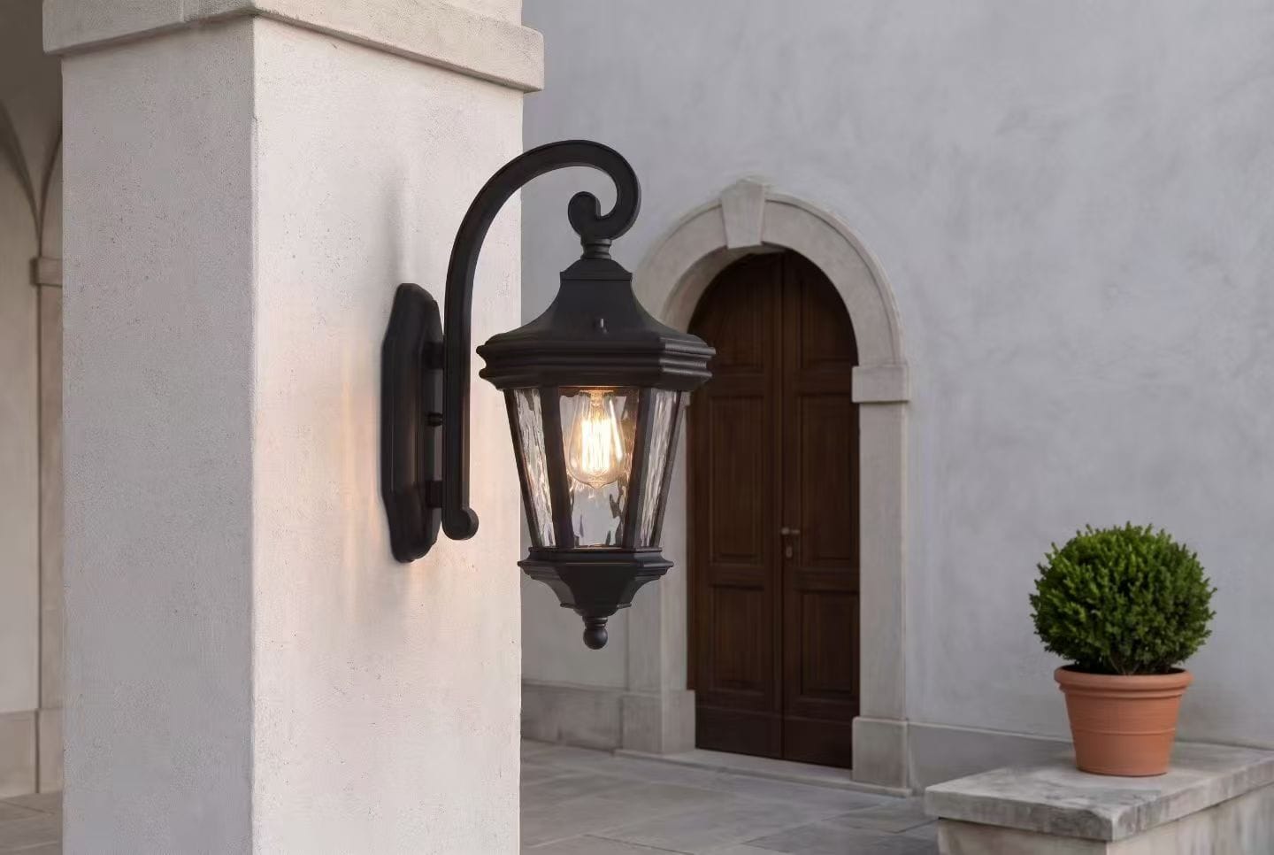 Outdoor Wall Light